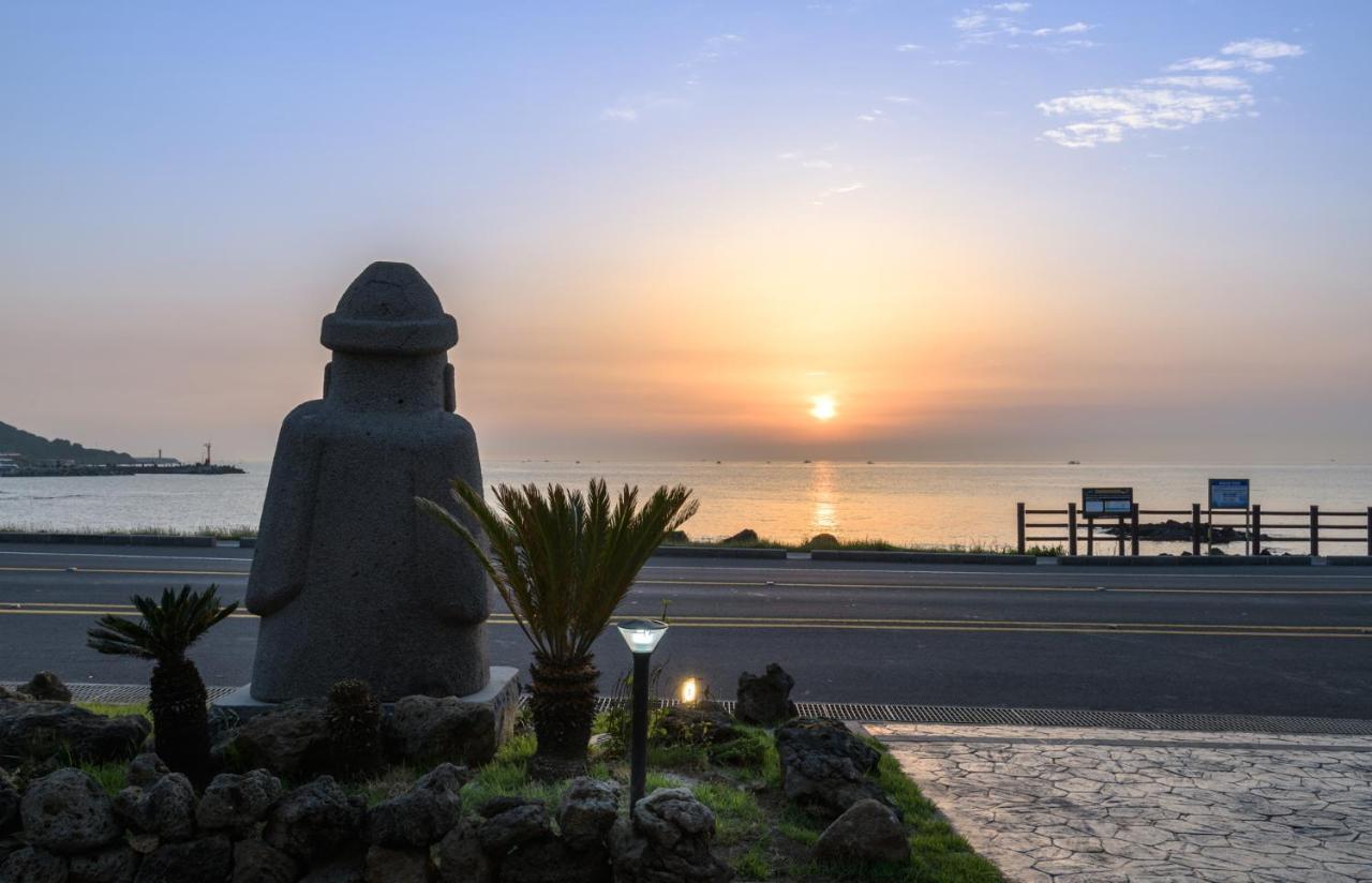 Hotel Mer Bleue Jeju Exterior photo